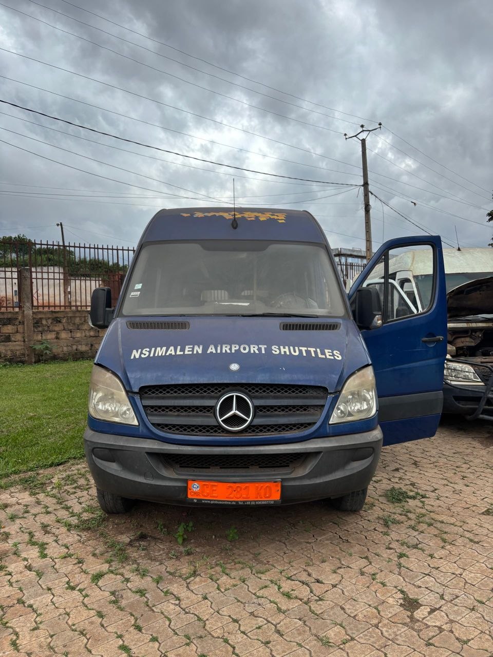 Navette bleue Nsimalen Airport Shuttles